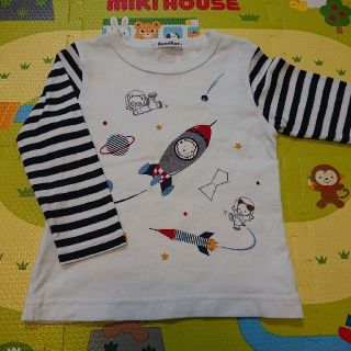 ファミリア(familiar)のファミちゃん 宇宙旅行 カットソー☆100☆ファミリア(Tシャツ/カットソー)