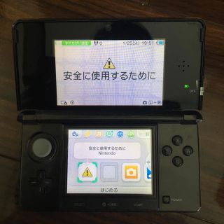 ニンテンドー3DS(ニンテンドー3DS)の任天堂  3DS ブラック 中古本体(携帯用ゲーム機本体)