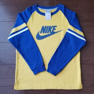 ナイキ(NIKE)のNIKE　ナイキ　トレーナー　XS（130）サイズ　ジュニア(Tシャツ/カットソー)