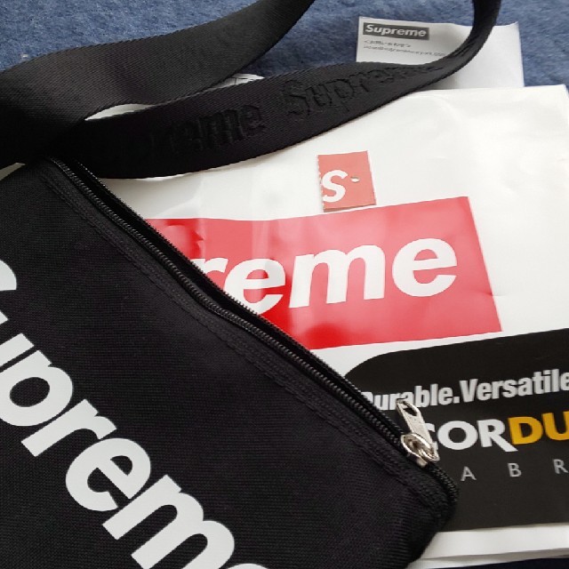 Supreme(シュプリーム)のモバイルポーチ・ランヤード付 メンズのバッグ(ボディーバッグ)の商品写真