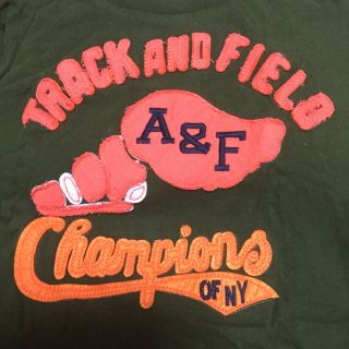 アバクロンビーアンドフィッチ(Abercrombie&Fitch)のCOOLデザインTシャツ(Tシャツ/カットソー(半袖/袖なし))