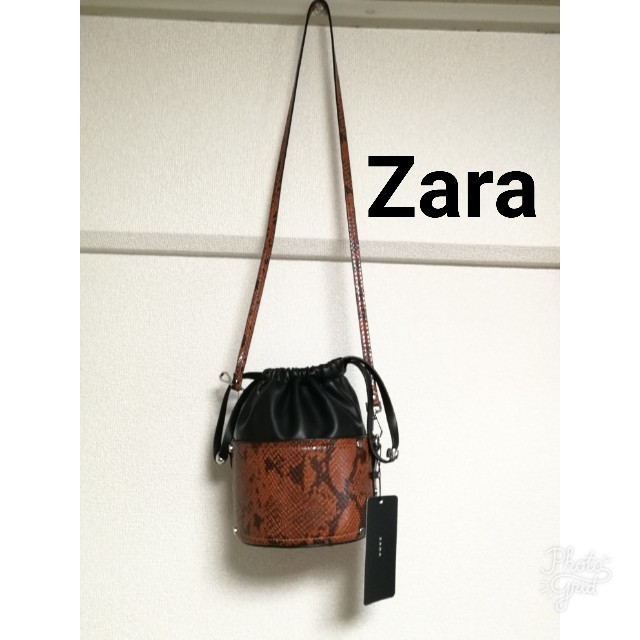 ZARA(ザラ)のZARAレザーヘビプリントバケツバッグハンドバッグショルダーバッグ レディースのバッグ(ショルダーバッグ)の商品写真