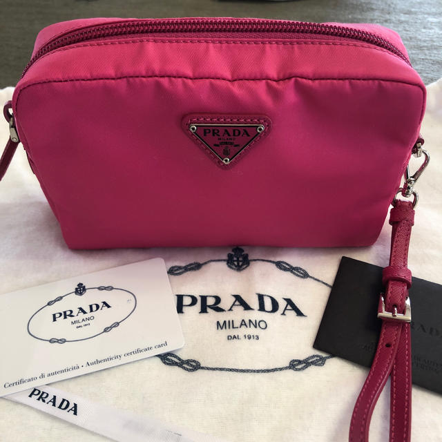 新品☆PRADA  ポーチ