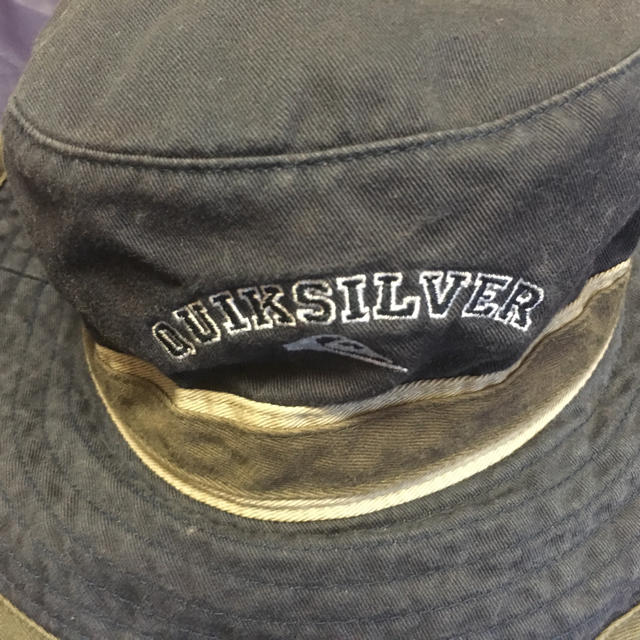 QUIKSILVER(クイックシルバー)のクイックシルバー ハット帽子 紺系 フリーサイズ！ メンズの帽子(ハット)の商品写真
