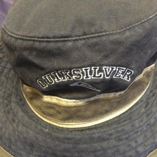 クイックシルバー(QUIKSILVER)のクイックシルバー ハット帽子 紺系 フリーサイズ！(ハット)