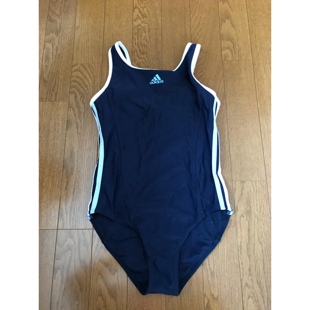 adidas(アディダス)のadidas スクール水着 女の子 キッズ/ベビー/マタニティのキッズ服女の子用(90cm~)(水着)の商品写真