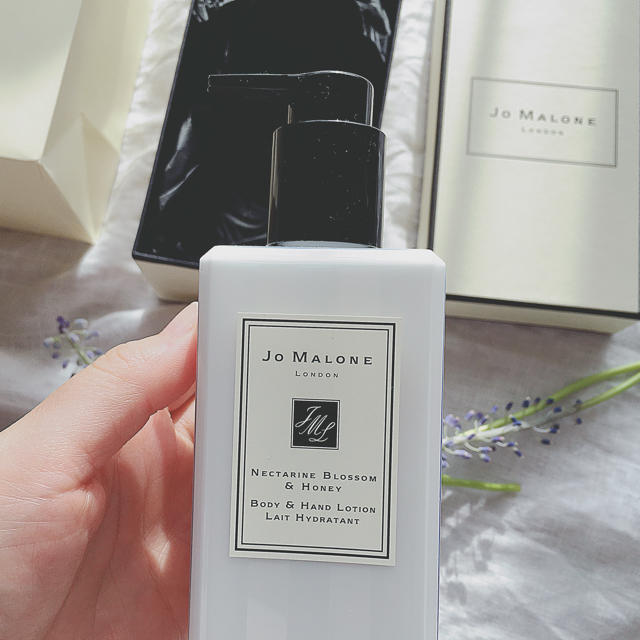 Jo Malone(ジョーマローン)の🇬🇧JoeMaloneブロッサム&ハニー ボディ&ハンドクリーム🇬🇧 コスメ/美容のボディケア(ボディクリーム)の商品写真