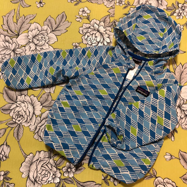 patagonia(パタゴニア)の値下げ• Patagonia ナイロンジャケット ベビー キッズ/ベビー/マタニティのベビー服(~85cm)(ジャケット/コート)の商品写真