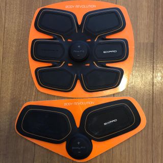 シックスパッド(SIXPAD)のSIXPAD正規品【腹筋用・ボディ用】２枚セット(トレーニング用品)
