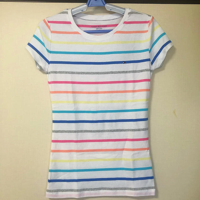 TOMMY HILFIGER(トミーヒルフィガー)の新品☆TOMMY HILFIGER レディースのトップス(Tシャツ(半袖/袖なし))の商品写真