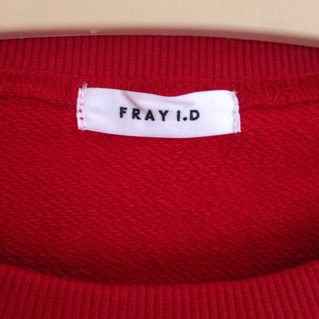 FRAY I.D(フレイアイディー)のsweat red レディースのトップス(トレーナー/スウェット)の商品写真