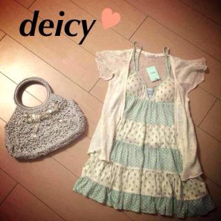 デイシー(deicy)の新品タグ★deicy 小花柄キャミワンピ(ミニワンピース)