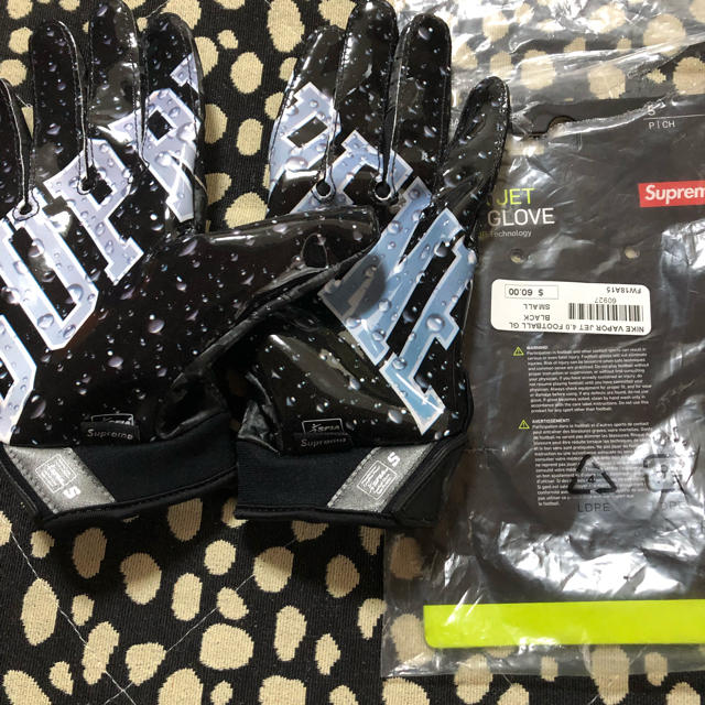 Supreme(シュプリーム)のSupreme NikeVapor Jet 4.0Football Gloves メンズのファッション小物(手袋)の商品写真