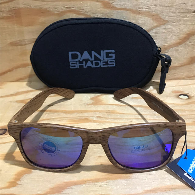 サングラス DANGSHADES ダンシェーディーズ 新品 ウッド柄 送料込み メンズのファッション小物(サングラス/メガネ)の商品写真