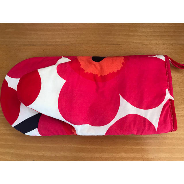 marimekko(マリメッコ)のマリメッコ ミトン 鍋つかみ ハンドメイドの生活雑貨(キッチン小物)の商品写真