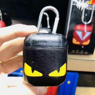 FENDI - FENDI AirPods ケース/イヤホン収納ケースの通販|ラクマ