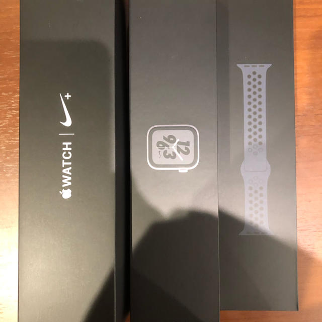 Apple Watch SERIES4 44m GPSモデル