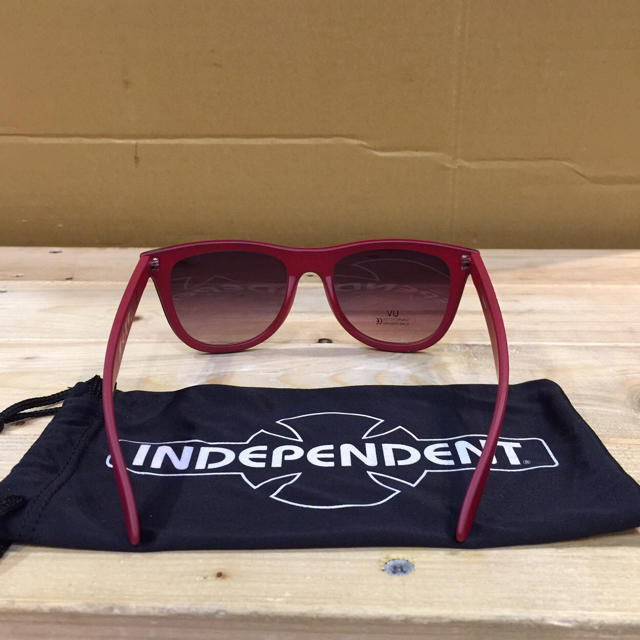 INDEPENDENT(インディペンデント)のINDEPENDENT インディペンデント サングラス 新品 未使用 メンズのファッション小物(サングラス/メガネ)の商品写真