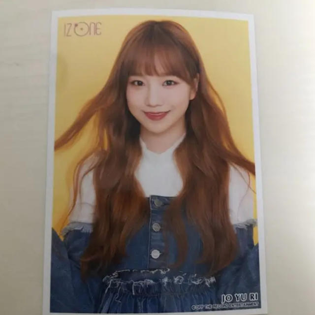 アイズワン IZ*ONE izone ユリ 生写真 エンタメ/ホビーのタレントグッズ(アイドルグッズ)の商品写真