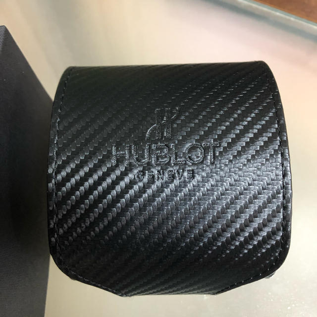 HUBLOT(ウブロ)のHUBLOT ウブロ  トラベルボックス カーボン ノベルティ 箱 ケース メンズの時計(腕時計(アナログ))の商品写真