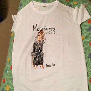 モスキーノ(MOSCHINO)のmoschino  ティシャツ(Tシャツ(長袖/七分))