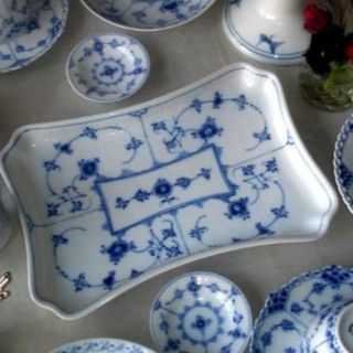 ロイヤルコペンハーゲン(ROYAL COPENHAGEN)の美品♪　ロイヤルコペンハーゲンブルーフルテッドプレイン八角トレイ(食器)