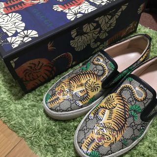 グッチ(Gucci)のgucci スリッポン(スリッポン/モカシン)