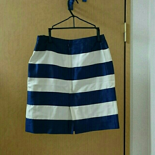 UNITED ARROWS(ユナイテッドアローズ)のマリンボーダー♡シルクスカート レディースのスカート(ひざ丈スカート)の商品写真