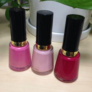 レブロン(REVLON)のREVLON マニキュア3本セット(その他)