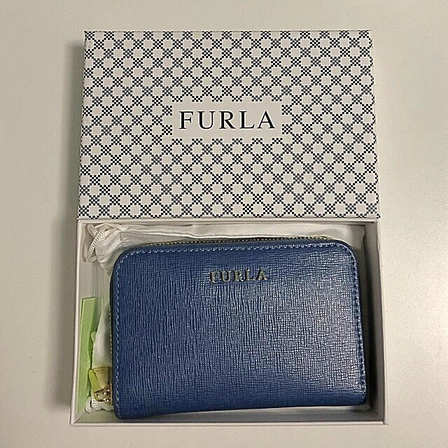 Furla ラウンドジップキーケース