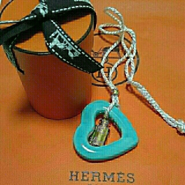 HERMES アマゾン香水瓶 ペンダント