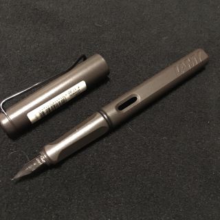 ラミー(LAMY)のラミーサファリ万年筆 LAMY Safari つや消し黒 細字(ペン/マーカー)