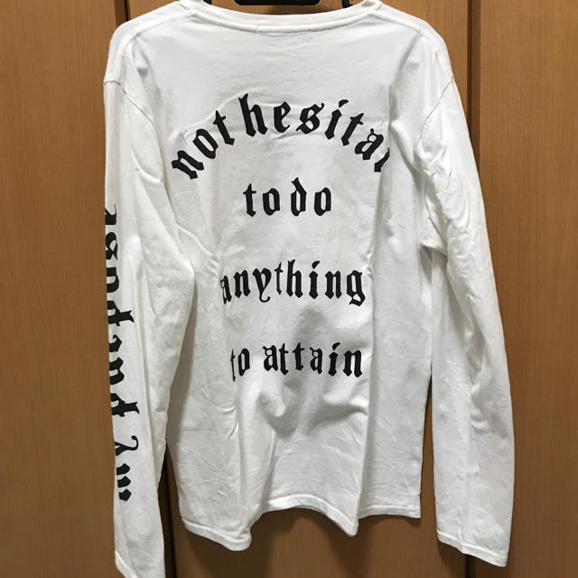 AZUL by moussy(アズールバイマウジー)のAZUL 袖ロゴ ロンT メンズのトップス(Tシャツ/カットソー(七分/長袖))の商品写真