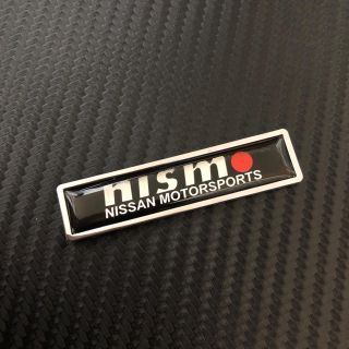 ニッサン(日産)の日産 ニスモ nismo エンブレム 訳あり(車外アクセサリ)