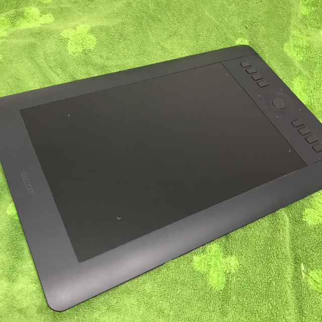 Wacom(ワコム)のwacom ワコム Intuos Pro medium ペンタブレット スマホ/家電/カメラのPC/タブレット(PC周辺機器)の商品写真