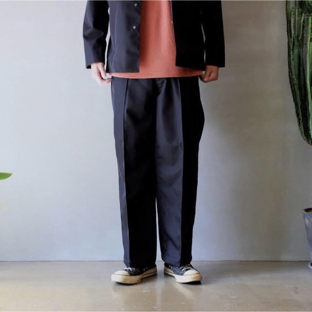 AURALEE WOOL KERSEY WIDE PANTS メンズのパンツ(スラックス)の商品写真