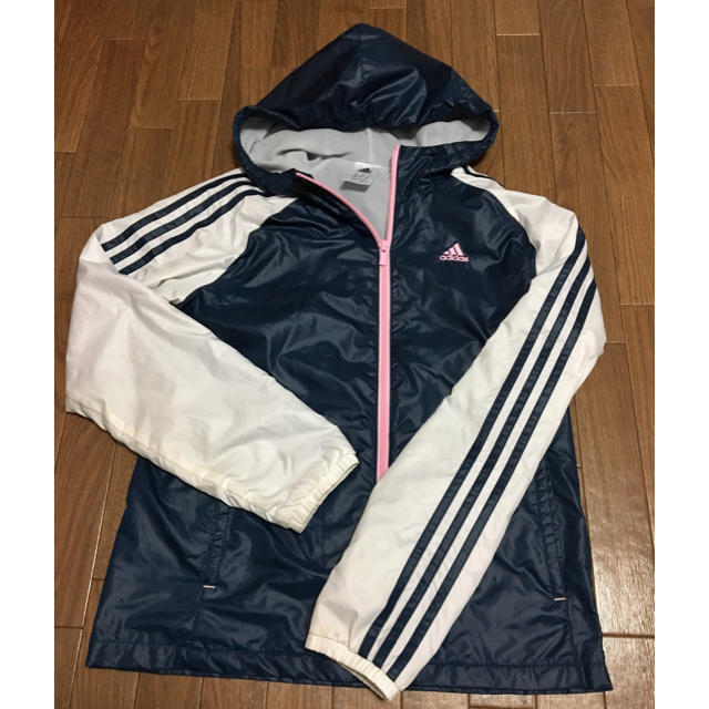 adidas(アディダス)の値下げしました❗️adidas ウィンドブレーカー サイズM レディースのジャケット/アウター(ナイロンジャケット)の商品写真