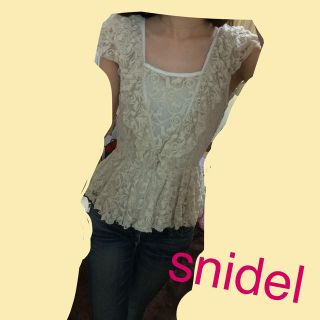 スナイデル(SNIDEL)のsnidel レース トップス(カットソー(半袖/袖なし))