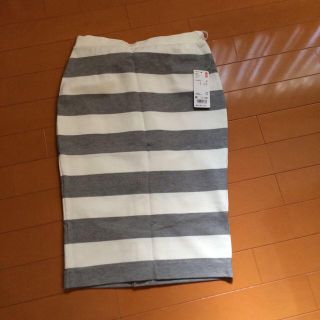 ユニクロ(UNIQLO)の新品☆ボーダー ペンシルスカート(ひざ丈スカート)