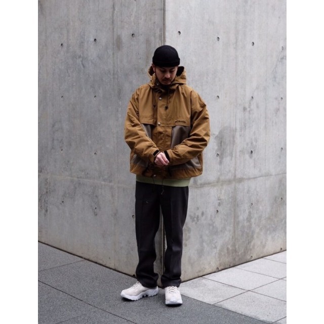 BEAUTY&YOUTH UNITED ARROWS(ビューティアンドユースユナイテッドアローズ)のブラウンL Columbia Black label × monkey time メンズのジャケット/アウター(マウンテンパーカー)の商品写真