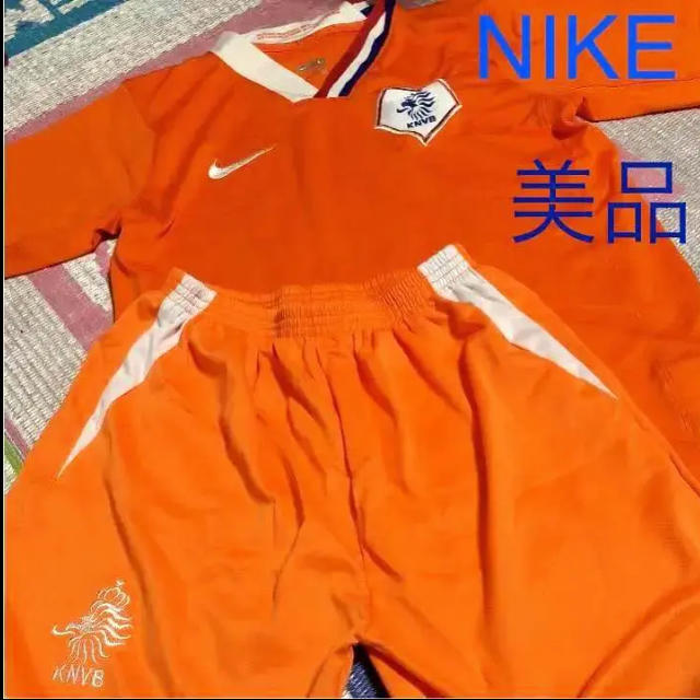 NIKE(ナイキ)のサッカー　ワールドカップ オランダ代表 上下 150〜160cm 上NIKE製 スポーツ/アウトドアのサッカー/フットサル(ウェア)の商品写真