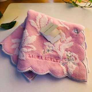 ローラアシュレイ(LAURA ASHLEY)の新品未使用 LAURA ASHLEY ピンクカットワークタオルハンカチ(ハンカチ)