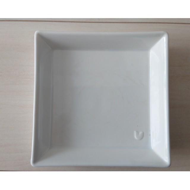 FELISSIMO(フェリシモ)の正方形皿 インテリア/住まい/日用品のキッチン/食器(食器)の商品写真