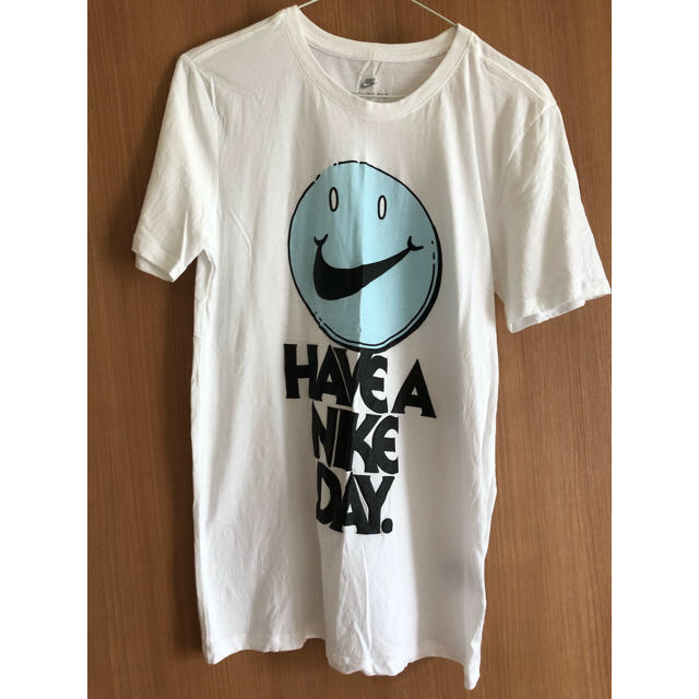 NIKE - Nike Tシャツの通販 by あつこ's shop｜ナイキならラクマ