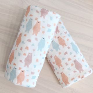 ふんわりやわらか*̣̩⋆̩ くまさんのよだれカバー(外出用品)