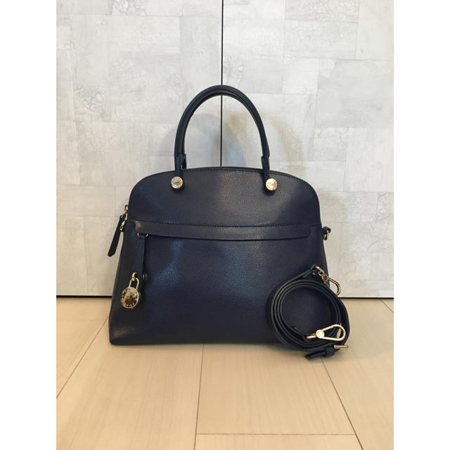 【美品】フルラ FURLA パイパー M レディース ハンドバッグ ネイビー