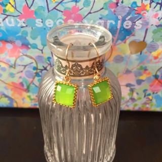 ピアス(ピアス)