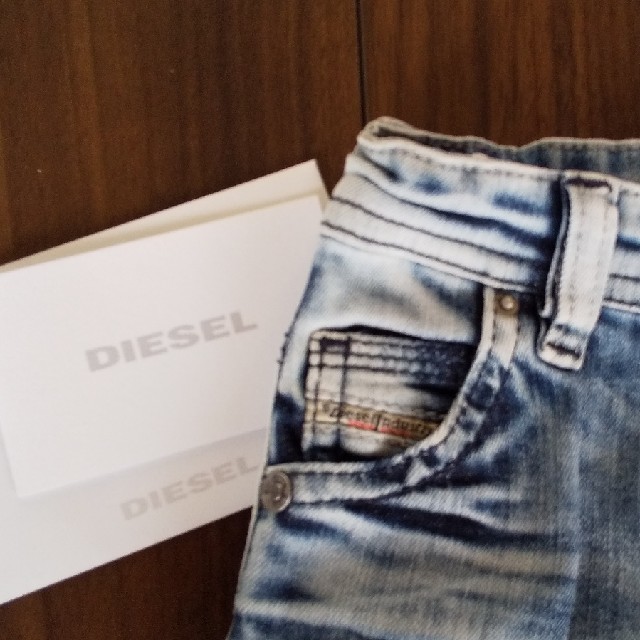 DIESEL(ディーゼル)のmii様専用 ディーゼル キッズ ジーンズ 男の子 9m キッズ/ベビー/マタニティのベビー服(~85cm)(パンツ)の商品写真