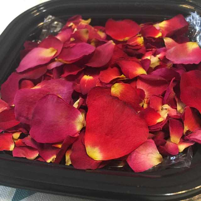 ミニバラ 花びら シリカゲル乾燥 ドライフラワー 花弁3g ミニローズ ミニ薔薇の通販 By クリーム S Shop ラクマ