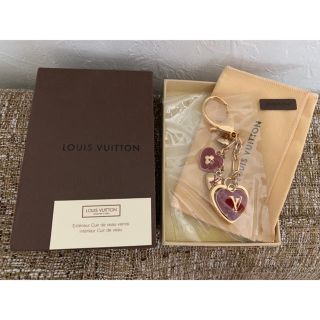 ルイヴィトン(LOUIS VUITTON)のルイヴィトン  キーホルダー ハート レッド ゴールド 新品未使用 チャーム(チャーム)